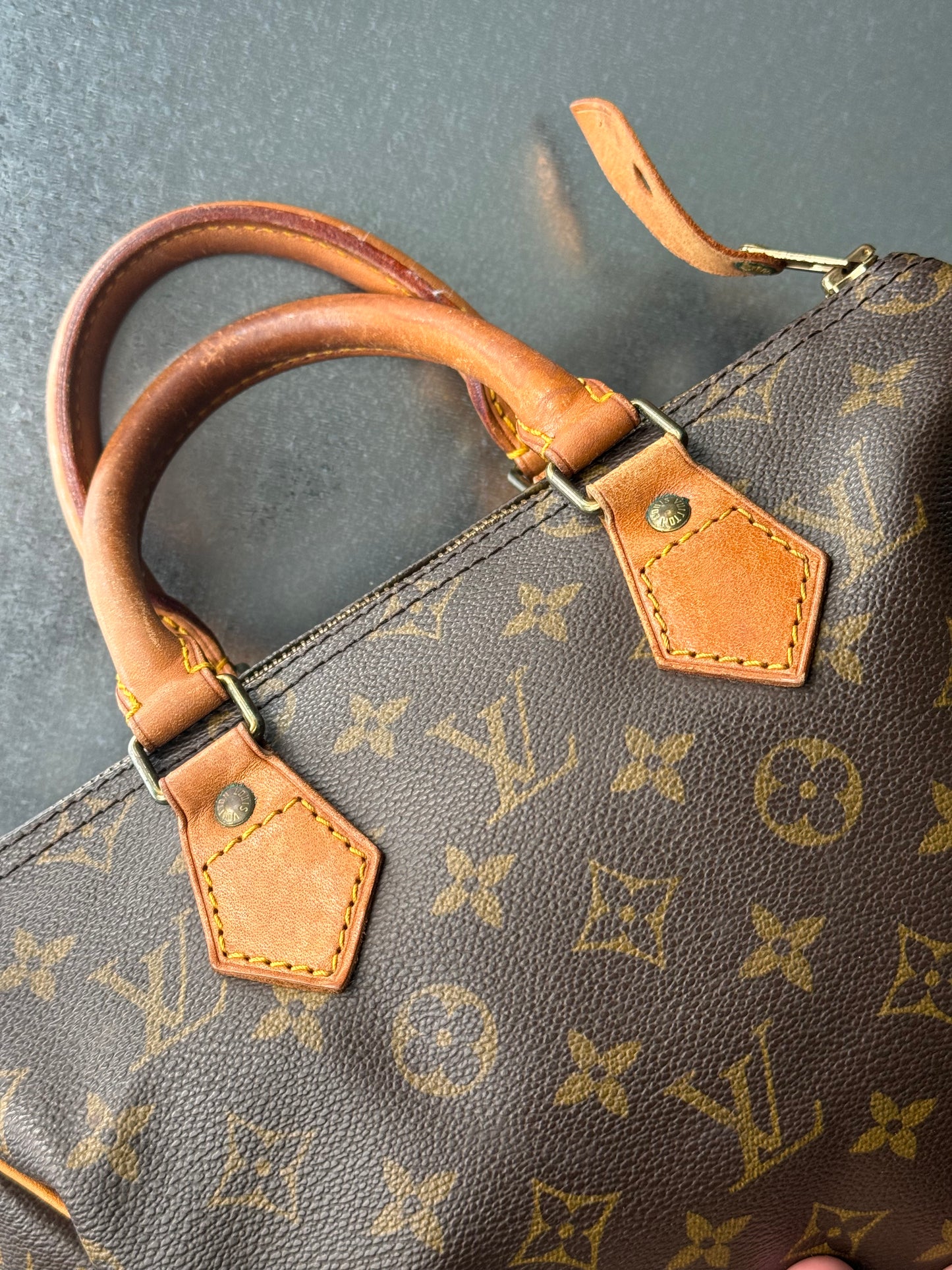 Vintage Louis Vuitton Speedy 25