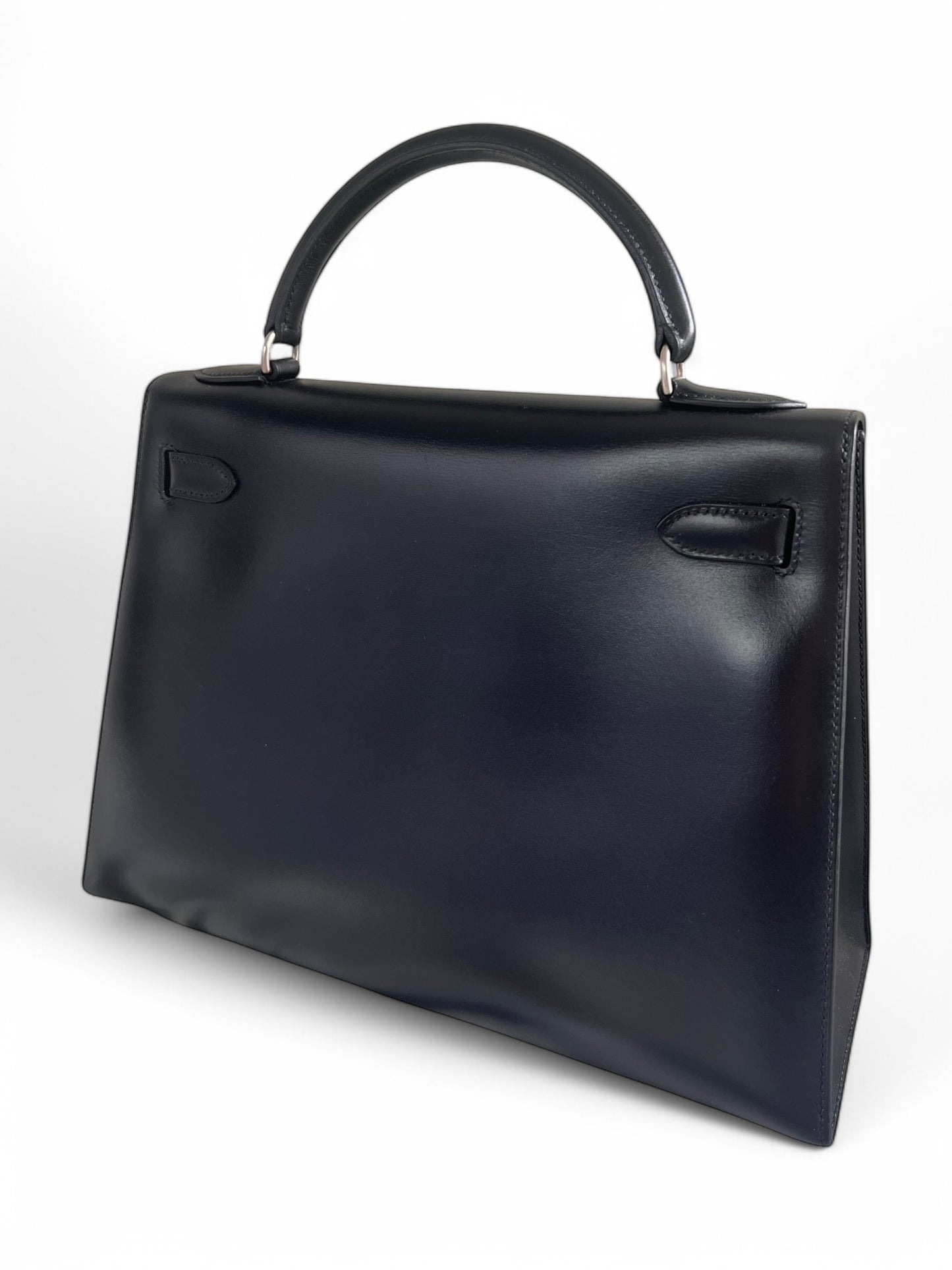 Hermès Kelly Handbag Noir Box Calf With Guilloche Palladium Hardware 32